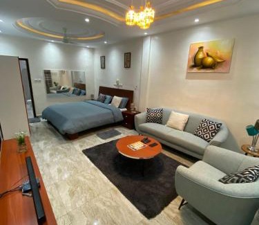 Abomey-Calavi Bed & Breakfast | Gilles Golden Palace