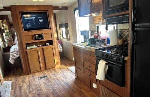 Bullhead City House | Gilligan's Island Fishing Jetski Shipwreck Oasis