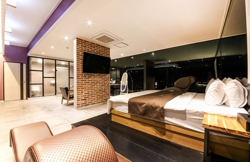 Gimje Hotel | Gimje M Hotel Drive-in