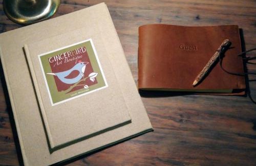 Laurel Apartment | Gingerbird Art Suite