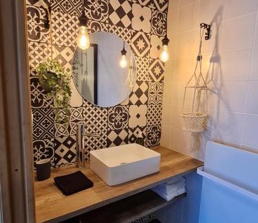 Thuir Apartment | Gite cosy dans une demeure de charme - Romane