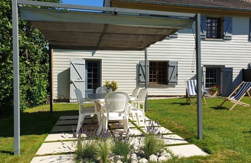 Largillay-Marsonnay House | Gite du Lac - Lake Vouglans