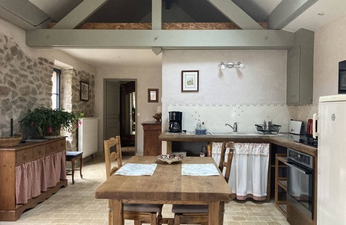 Montigny-Saint-Barthelemy Cottage | Gite surrounded by nature next to the river situated in the Morvan regional park