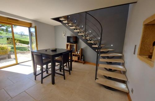 Chasselay House | Gite Stone & Spa