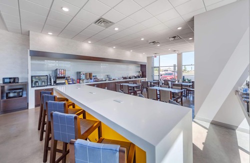 Sioux Falls Hotel | GLō Best Western Dawley Farms In Sioux Falls