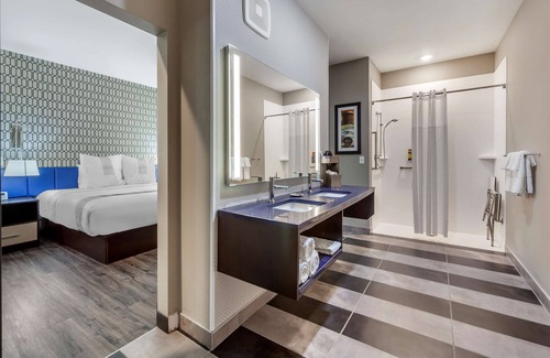 Sioux Falls Hotel | GLō Best Western Dawley Farms In Sioux Falls