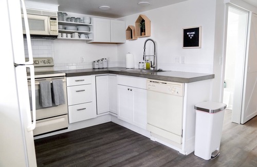 Kalispell House | Glacier Retreat! Modern, Clean Cowispell Flat: Walk to Downtown Kalispell