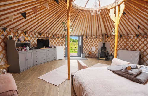 Attleborough Cabin | Glamp and Tipple