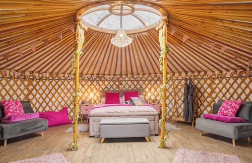 Attleborough Cabin | Glamp and Tipple