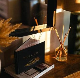 Hiawassee House | Glamp House Lake and Mountain Views Hot Tub