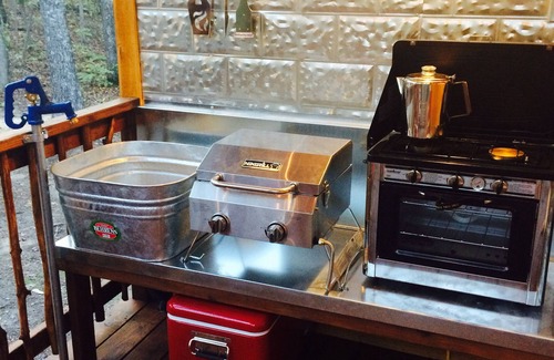 Dunlap Apartment | Glamping at Deer Camp