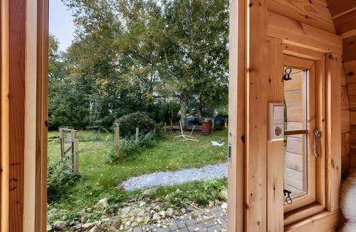 Barlt RV Rental | Glamping 'De Olle Uhlhoff' with Shared Terrace, Shared Garden and Wi-Fi