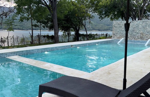 San Juan de la Maguana Hotel | Glamping Lake San Juan