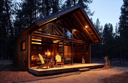 Grantsdale Cabin | Glamping Hut on the Bitterroot River