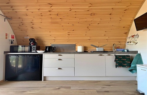 Low Catton Ski Chalet | Glamping Pod in Yorkshire Wolds Countryside