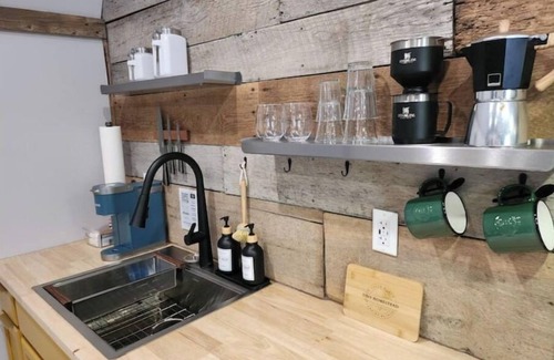 Silver Point Cabin | Glamping Tiny Home near Center Hill Lake