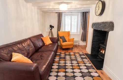 Trefriw House | Glan Y Ddol