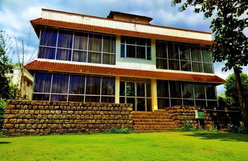 Yelagiri Hotel | Glass House By Cloud9Villa Resorts