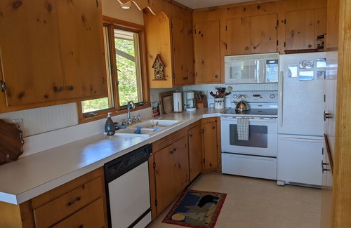 Glen Arbor Cottage | Glen Arbor – on Sleeping Bear Bay