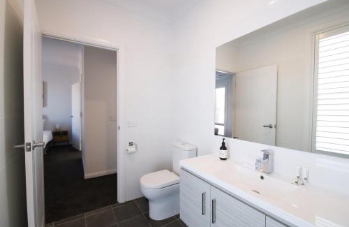 Wagga Wagga Apartment | Glen’s Fitz St Getaway - Central