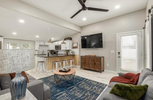 Rovey Farm Estates House | Glenwillow home - minutes from Cardinals Stadium!