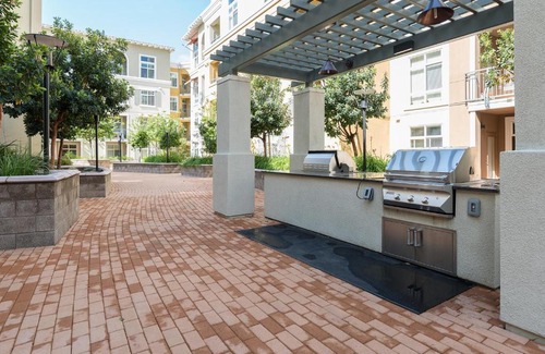 North San Jose Apartment | Global Luxury Suites at Baypointe Station