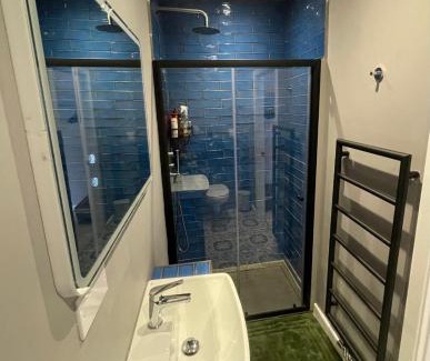 Glastonbury House | Globe Cottage