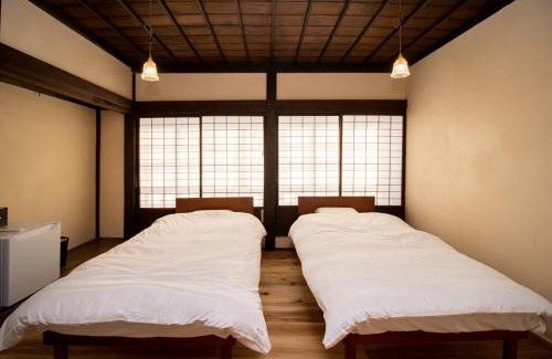 Nishiaizu-machi Apartment | GLOCE西会津 ふくの屋 l 古きを知り新しきを愉しむ l 築110年超の古民家が綴る心地よい宿