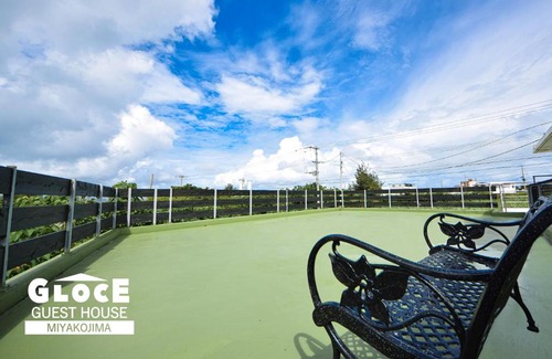 Miyakojima Apartment | GLOCE PORT SIDE HOUSE l 砂山ビーチ近くのオーシャンビューバルコニーハウスを貸切 長期滞在向け BBQ可