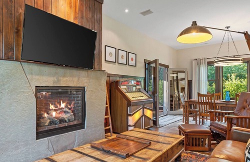 Harbert House | Glorious Getaway Retreat w/ Pool, Hot Tub and Pizza Oven!