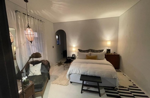 Shelley Point Villa | Gneiss Luxury Beachfront House