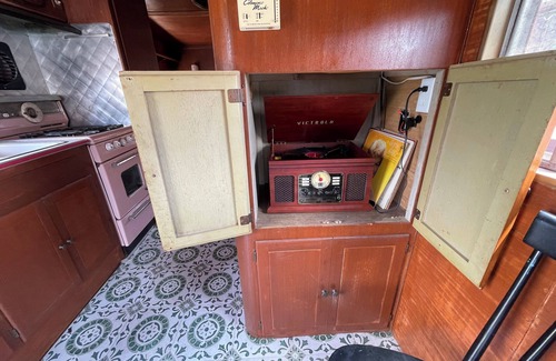 Allied Gardens House | Go back in time in this 1956 restored 30’ Airfloat Landyacht trailer