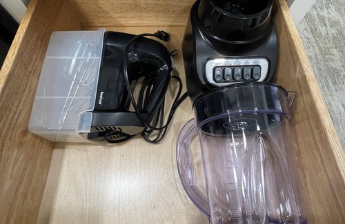 Lake Forest Estates House | Goforth into Nature, a charming 1-bdrm home in the quiet Bloomsdale countryside.