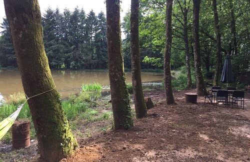 Saint-Priest-les-Fougeres House | GoGreen Roulotte - a unique Shepherd Hut on private lake in Rural France