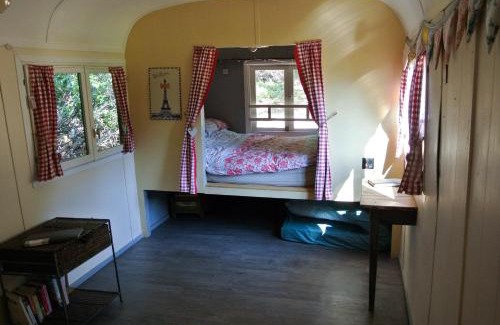 Saint-Priest-les-Fougeres Other | GoGreen Roulotte