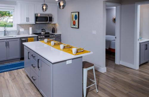 Ashwaubenon House | Gold Getaway by Simple Life Rentals