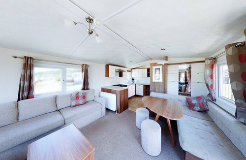 Aberystwyth House | Gold Plus 2 Bed Hot Tub Sleeps 4