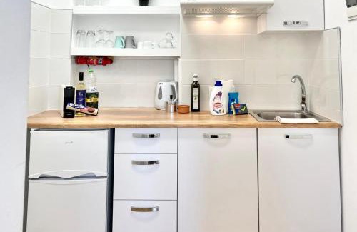 Chrissi Akti Apartment | Golden Beach, Little Troll House 3