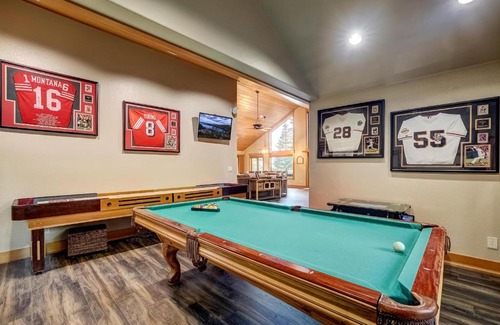 Montgomery Estates House | Golden Bear Lodge