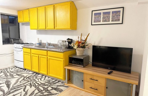 Central Richmond Apartment | Golden Gate Park Private 2B Unit Free WIFI in San Francisco