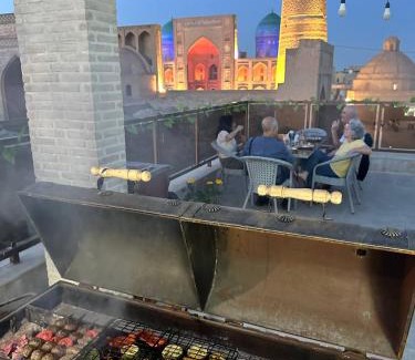 Bukhara Hotel | Golden Minaret with Restaurant