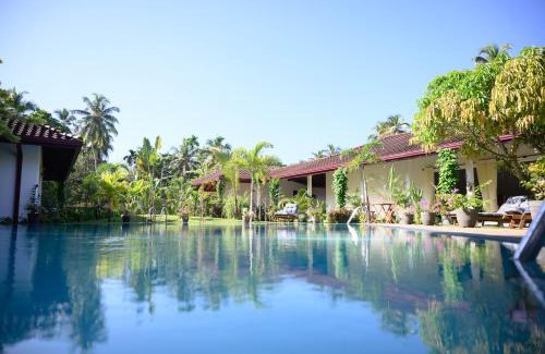 Hettimulla Resort | Golden Peacock Resort PVT