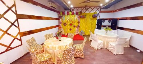 Delhi House | Golden Plate bharat guest house