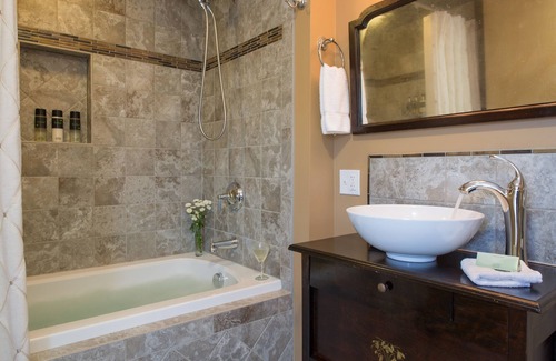 Proctorsville Bed & Breakfast | Golden Stage Inn B&B