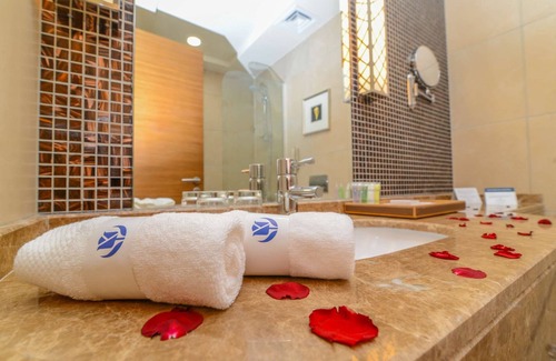 Az Zuhur Hotel | Golden Tulip Dammam Corniche Hotel