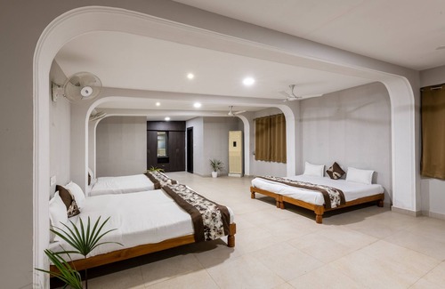 Betul Hotel | Goldmark resort churna in satpura national park