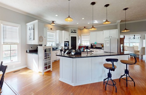 Parkton House | Goldmine of a find 3-bedrooms!