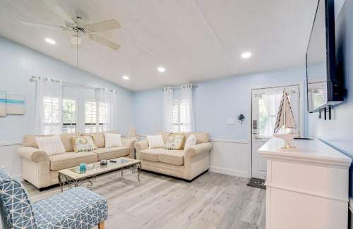 Silver Lake House | Golf and Pool Access Home with Yard in Lady Lake