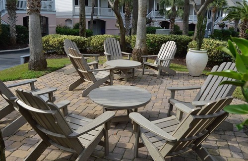 Isle of Palms Cottage | Golf Cart and Quiet Marsh Setting, Walk to Beach and Golf