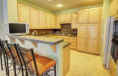 Summerlin House | Golf Course Front 3/3/2 home - TPC Summerlin - pool/jacuzzi - office - laundry